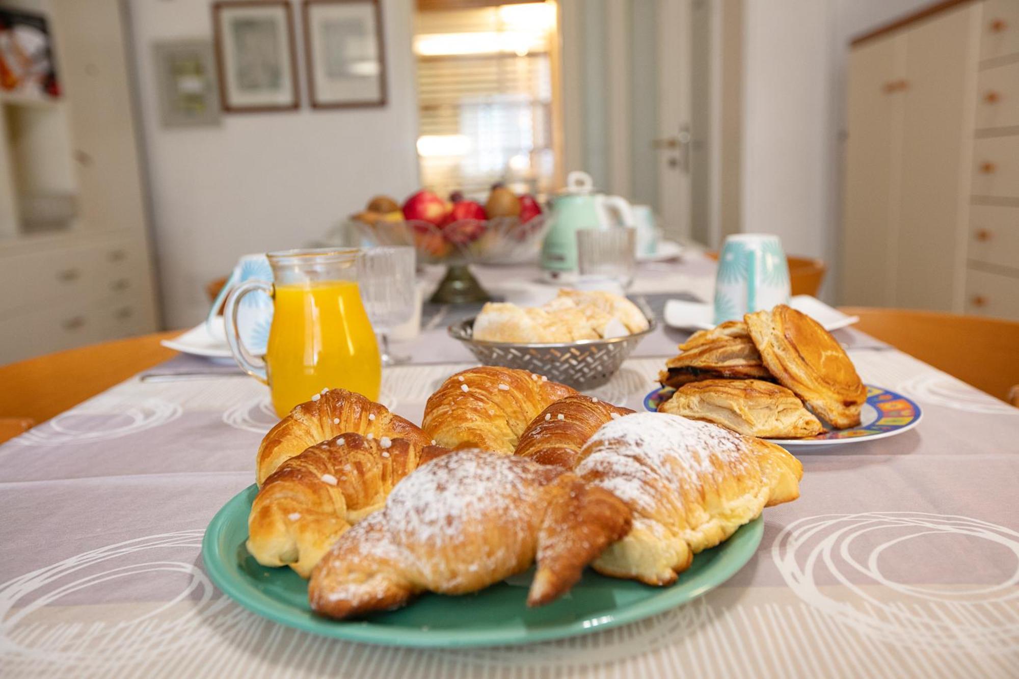 クアルトゥ・サンテーレナ Giardini E Mare Bed & Breakfast エクステリア 写真