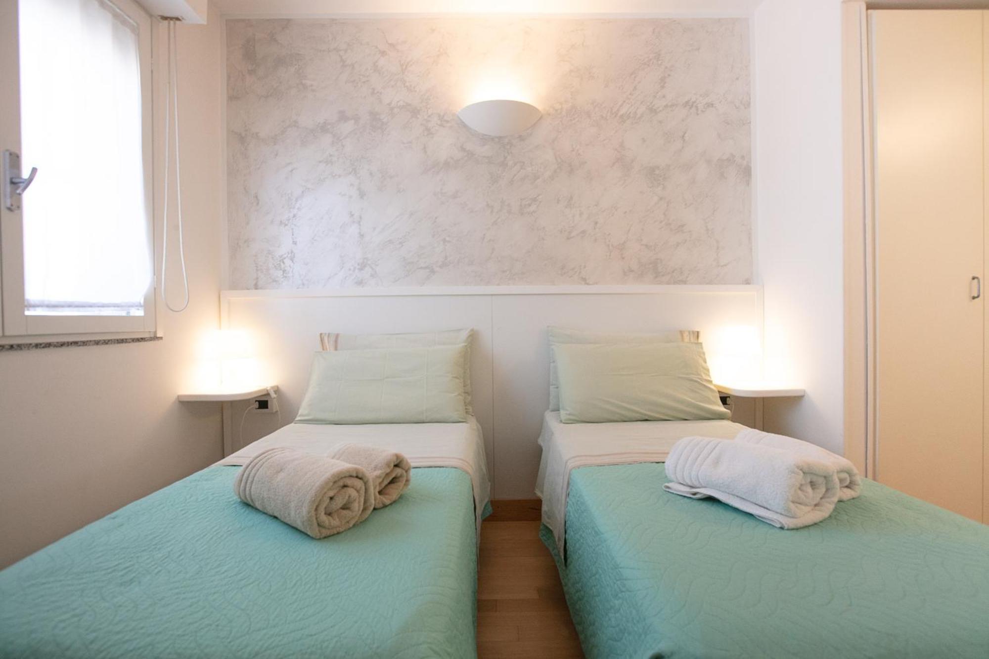クアルトゥ・サンテーレナ Giardini E Mare Bed & Breakfast エクステリア 写真